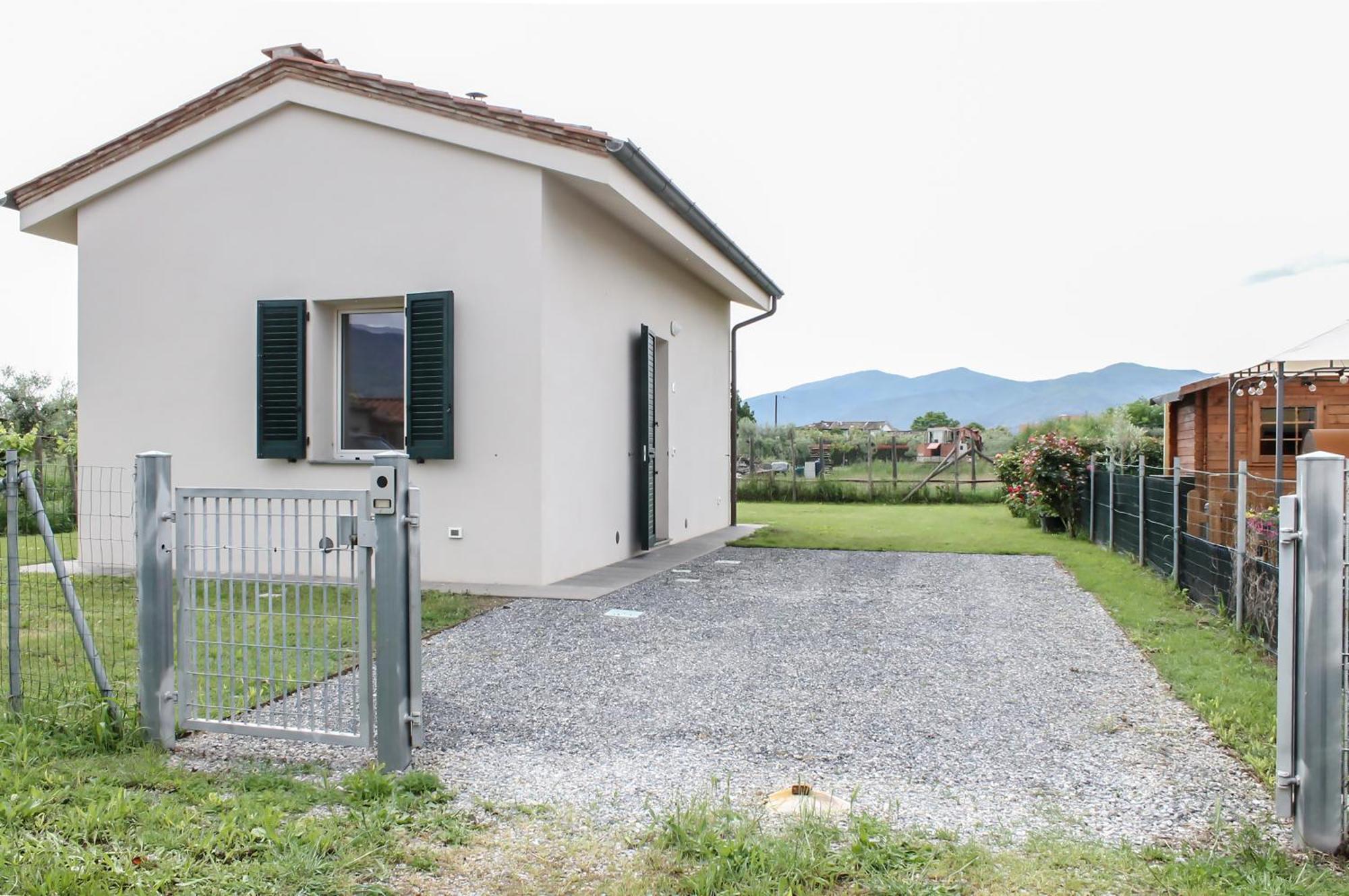 Modern Home With Private Parking Near The Station! Lucca Exterior foto